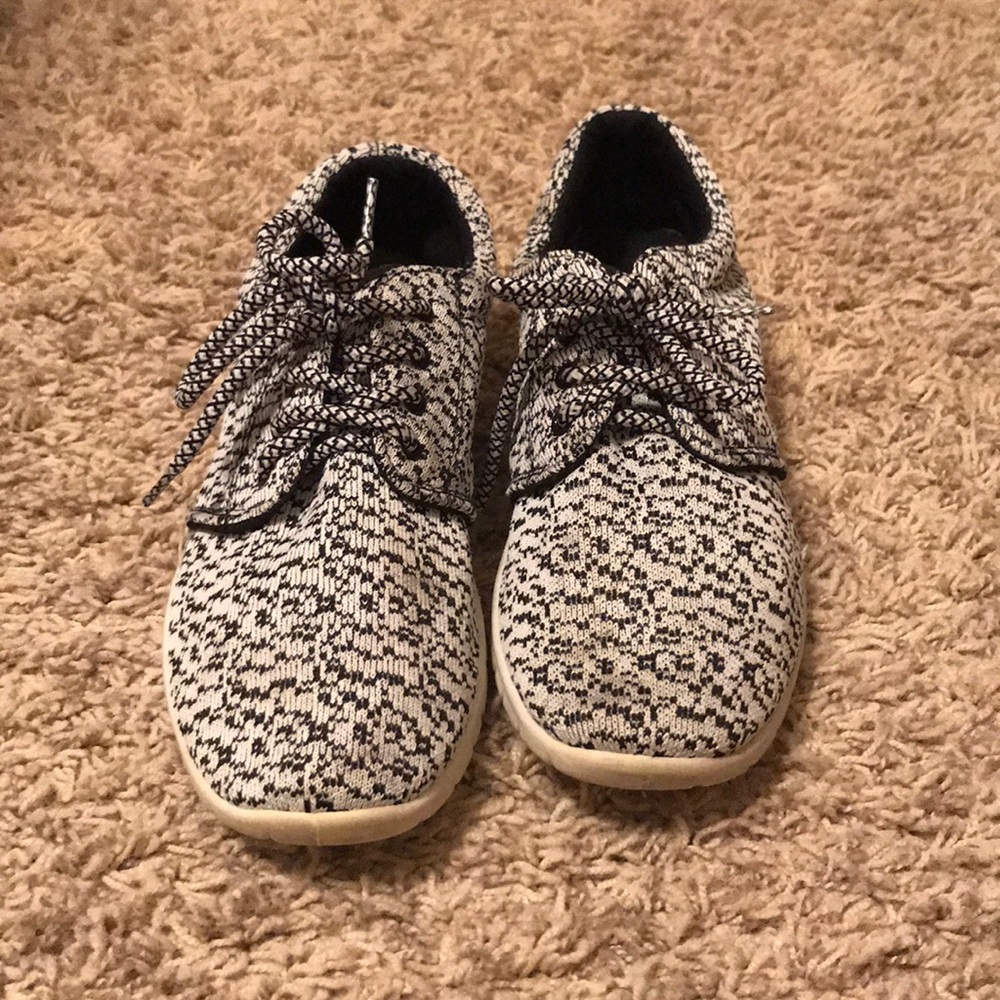 Black and white canvas sneaker